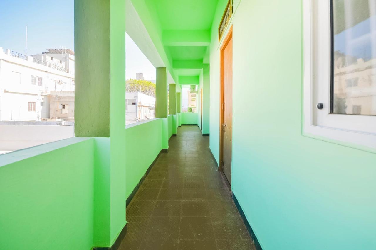 Отель Oyo 67267 Ss Residency Коимбатур Экстерьер фото